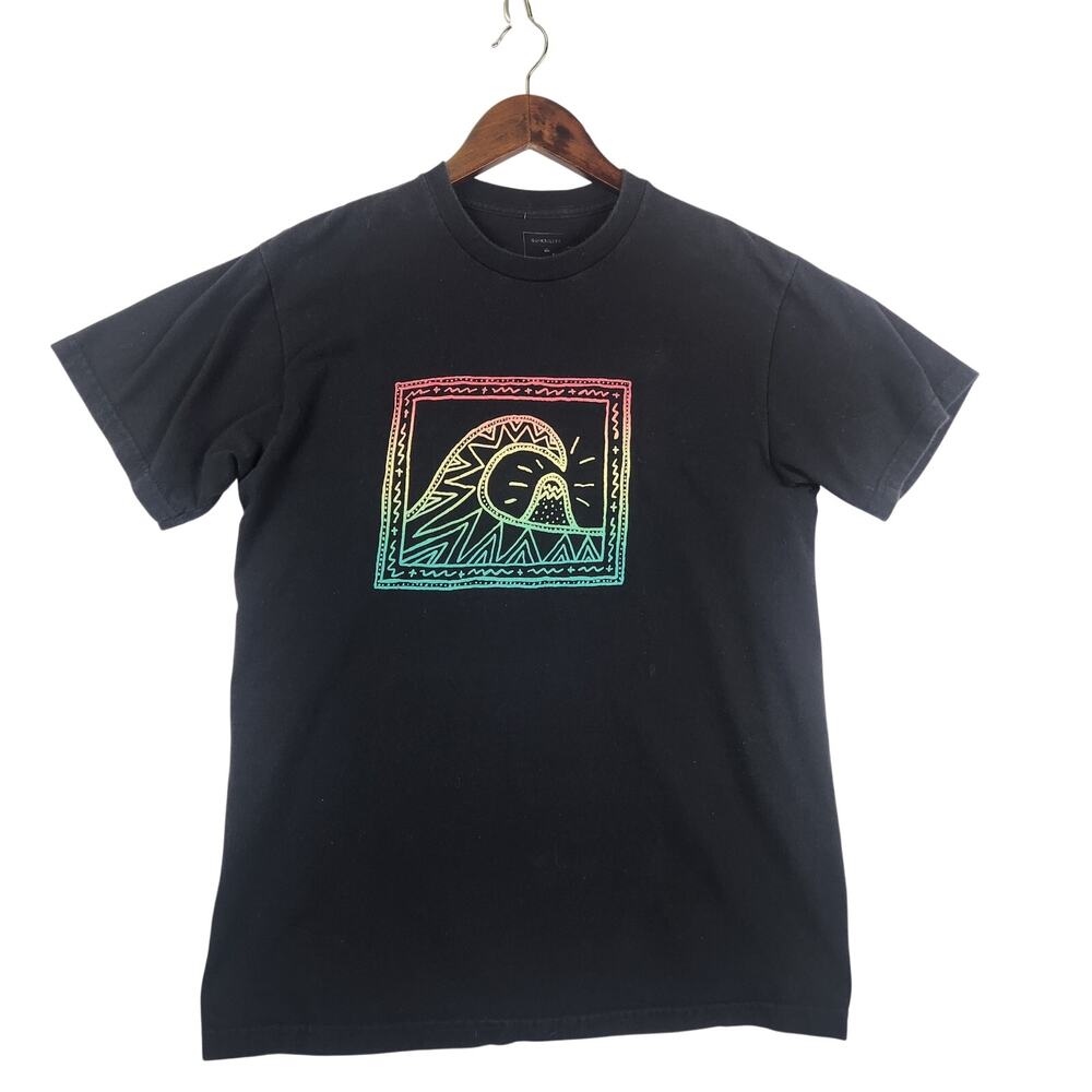 VTG Quiksilver Mens T-Shirt M Black Rainbow Wave Mountain Logo Graphic Print